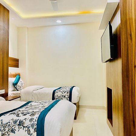 Hotel White House Walking Distance From Golden Temple- With Parking Amritsar Exterior photo