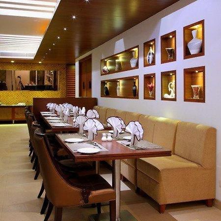 Hotel White House Walking Distance From Golden Temple- With Parking Amritsar Exterior photo