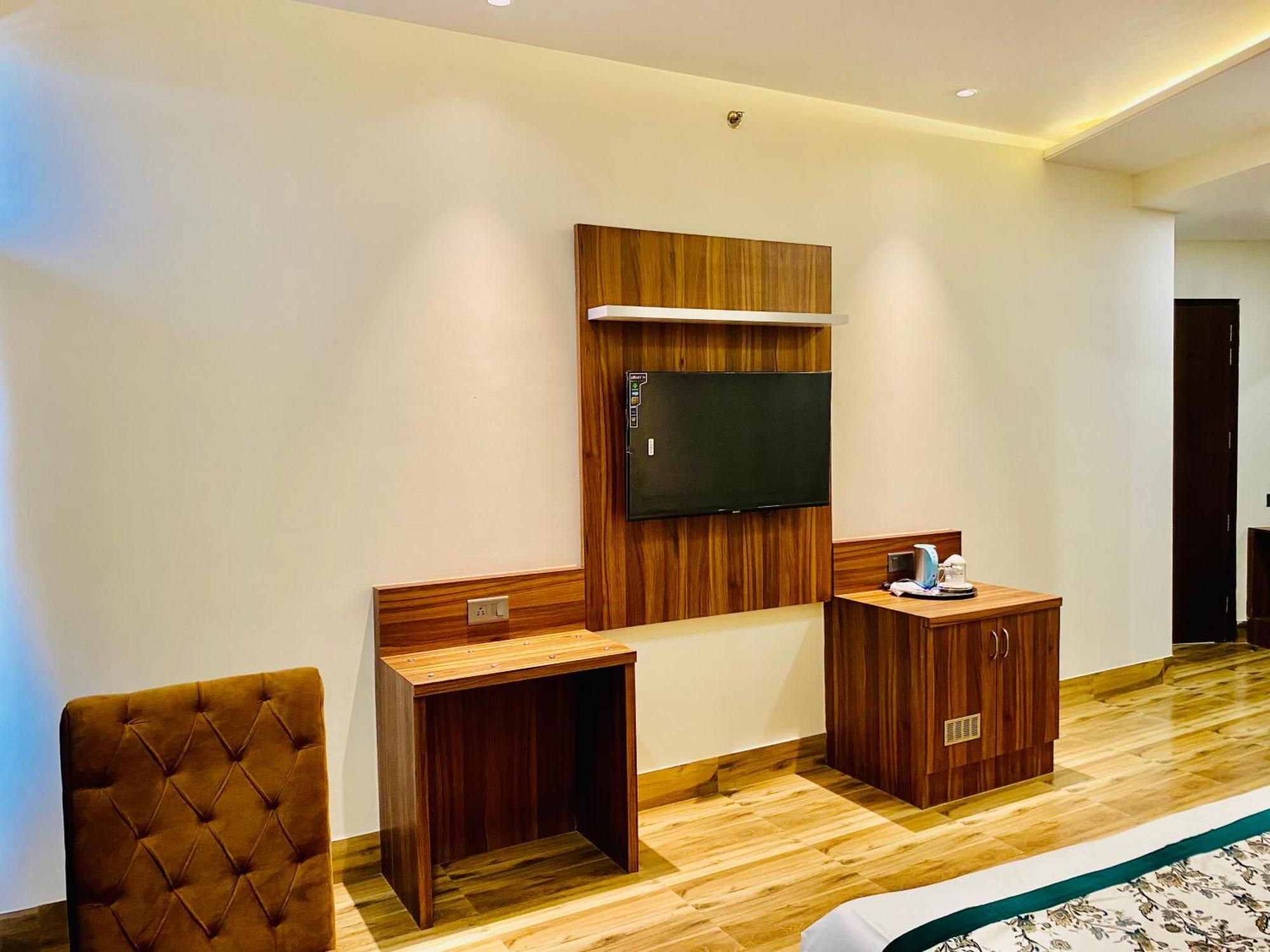 Hotel White House Walking Distance From Golden Temple- With Parking Amritsar Exterior photo