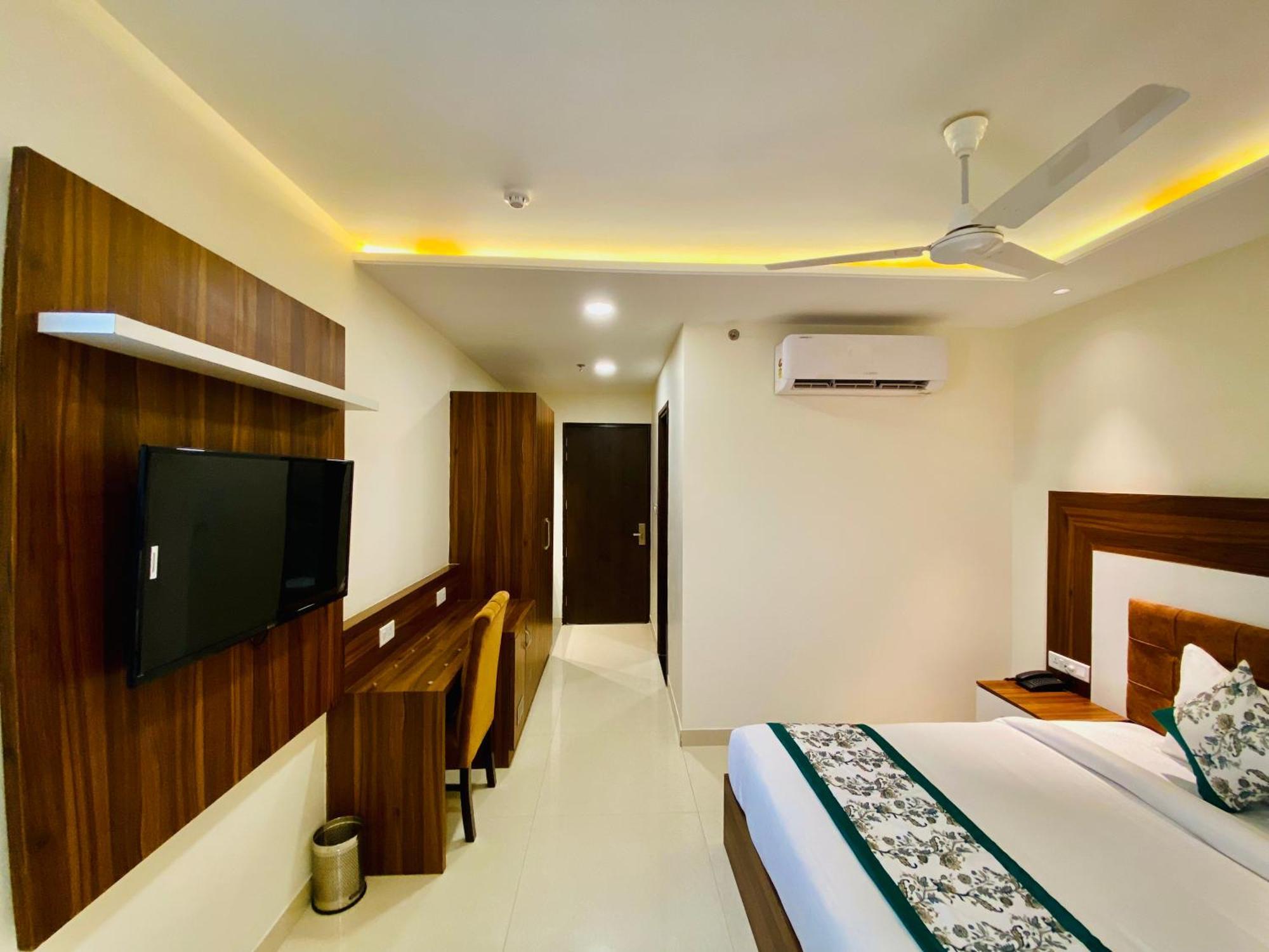 Hotel White House Walking Distance From Golden Temple- With Parking Amritsar Exterior photo