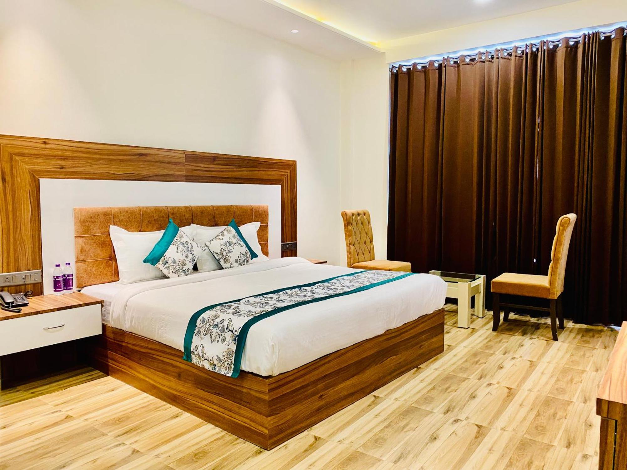 Hotel White House Walking Distance From Golden Temple- With Parking Amritsar Exterior photo